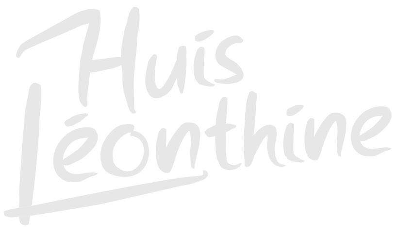 Logo Huis Léonthine wit